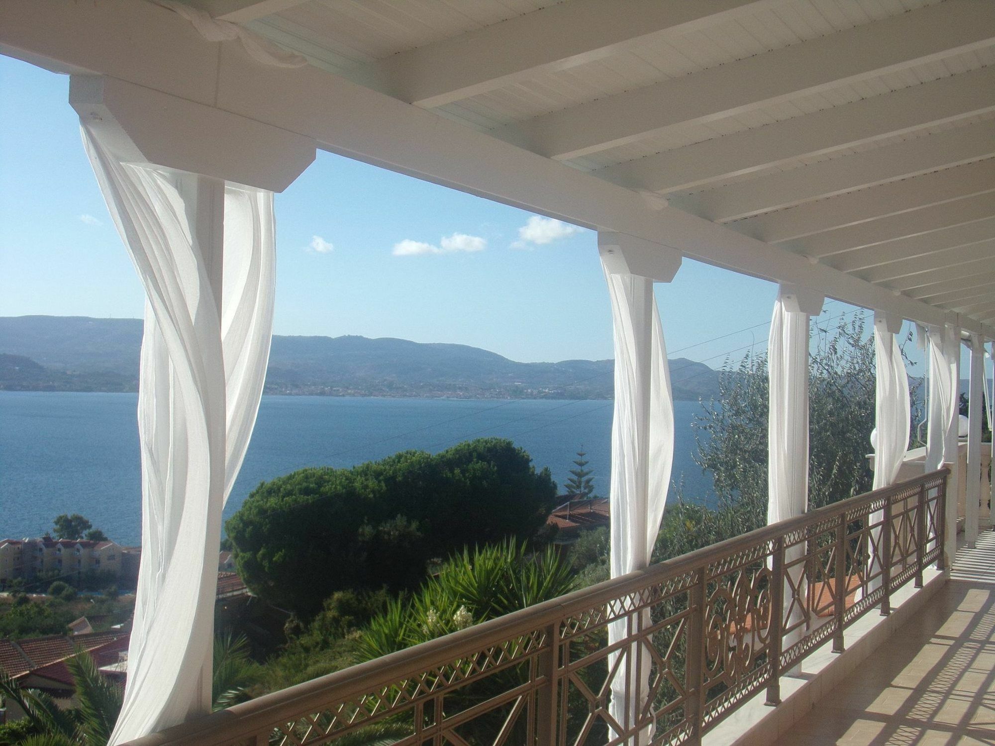 Sunshine Resort Lassi  Dış mekan fotoğraf